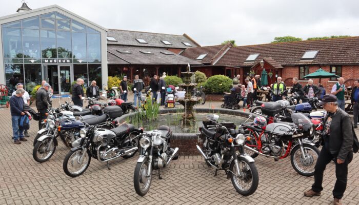 VMCC Members & Norton Owners Club Meet